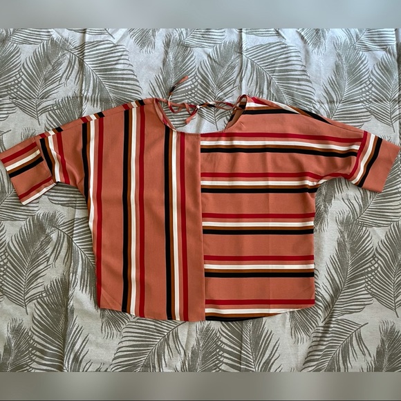 Striped Tie Back Boxy Blouse - Picture 3 of 7